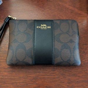 Small Coach wristlet, EUC